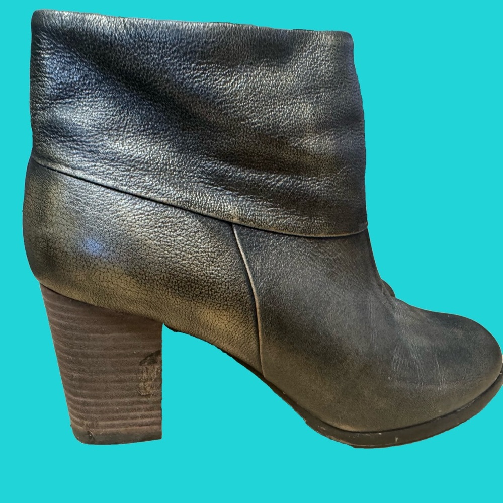 Size 9 Gold Leather Cole Haan Booties